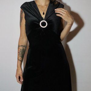B. Darlin Women's Medium V-Neck Black Cocktail Dress